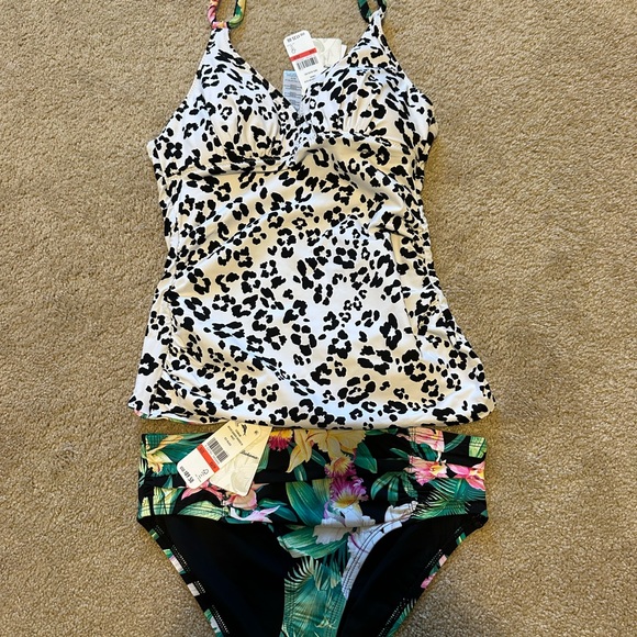 🆕 Tommy Bahama Reversible Halter Tankini Set - Picture 2 of 3